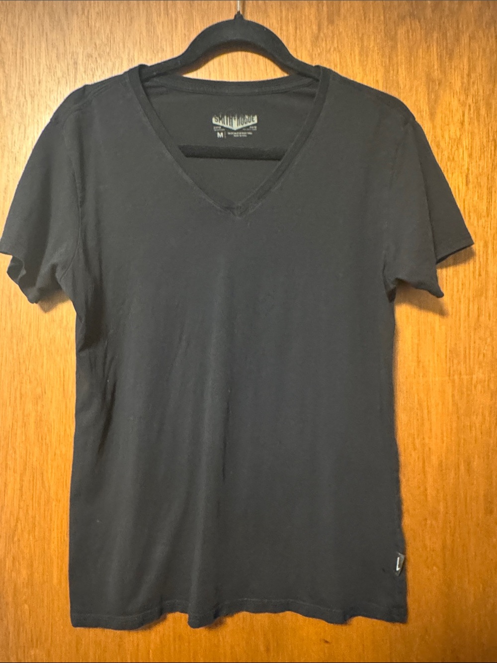 Black V-Neck Short Sleeve Tee